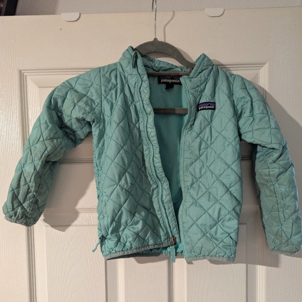 Mint green Patagonia nano puff jacket in size 5T. play condition